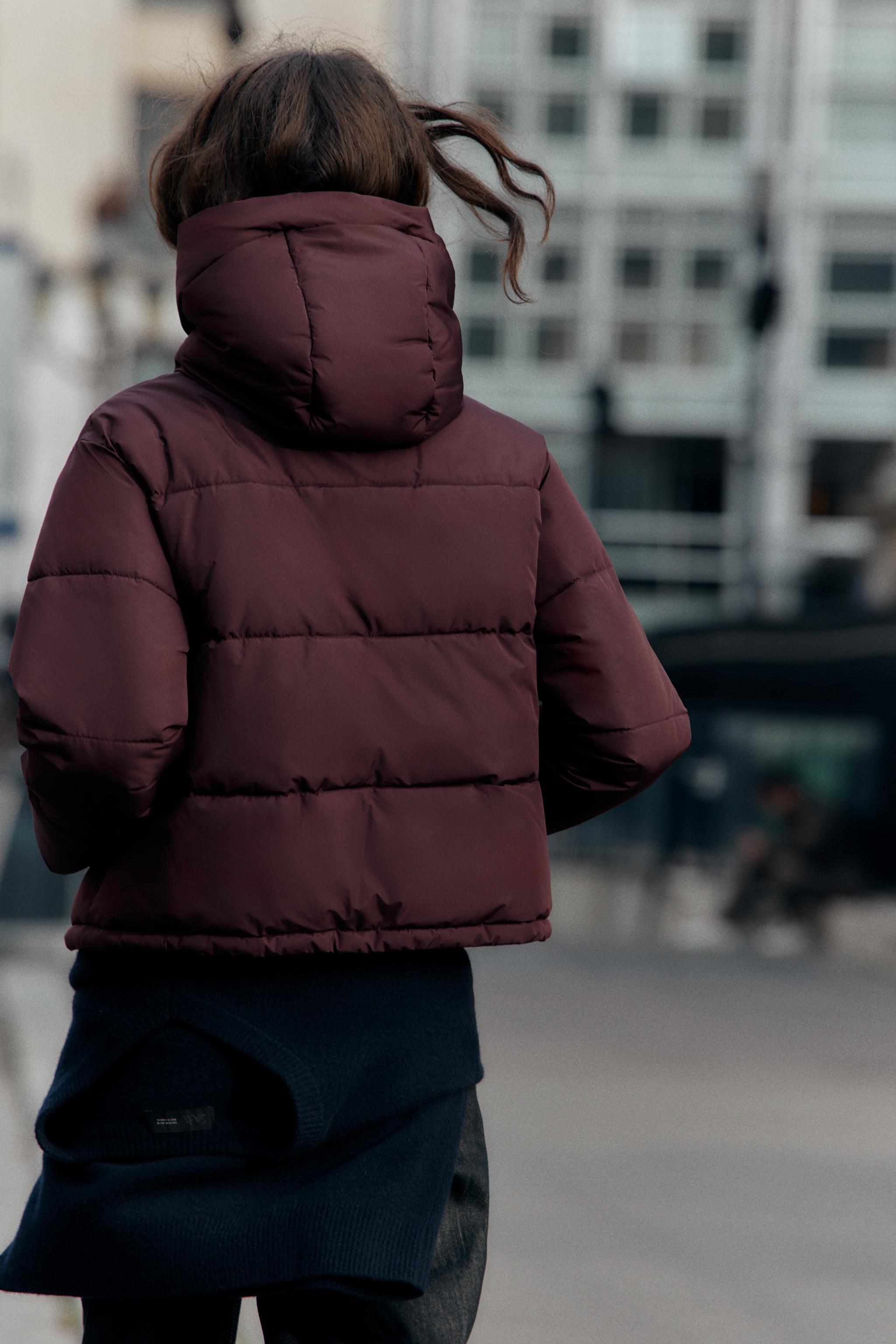 ANORAK COURT À CAPUCHE DÉPERLANT ET COUPE-VENT